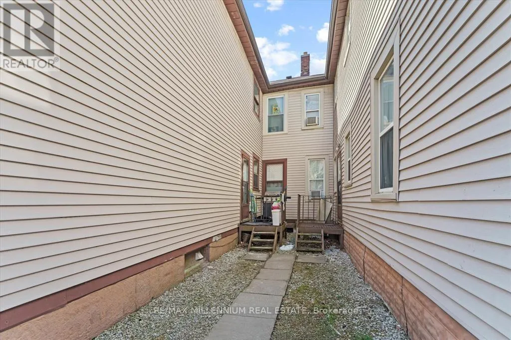 124-130 ELM AVENUE