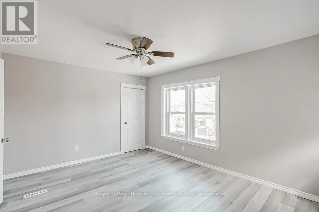 UPPER - 33 ROSE AVENUE, #Upper