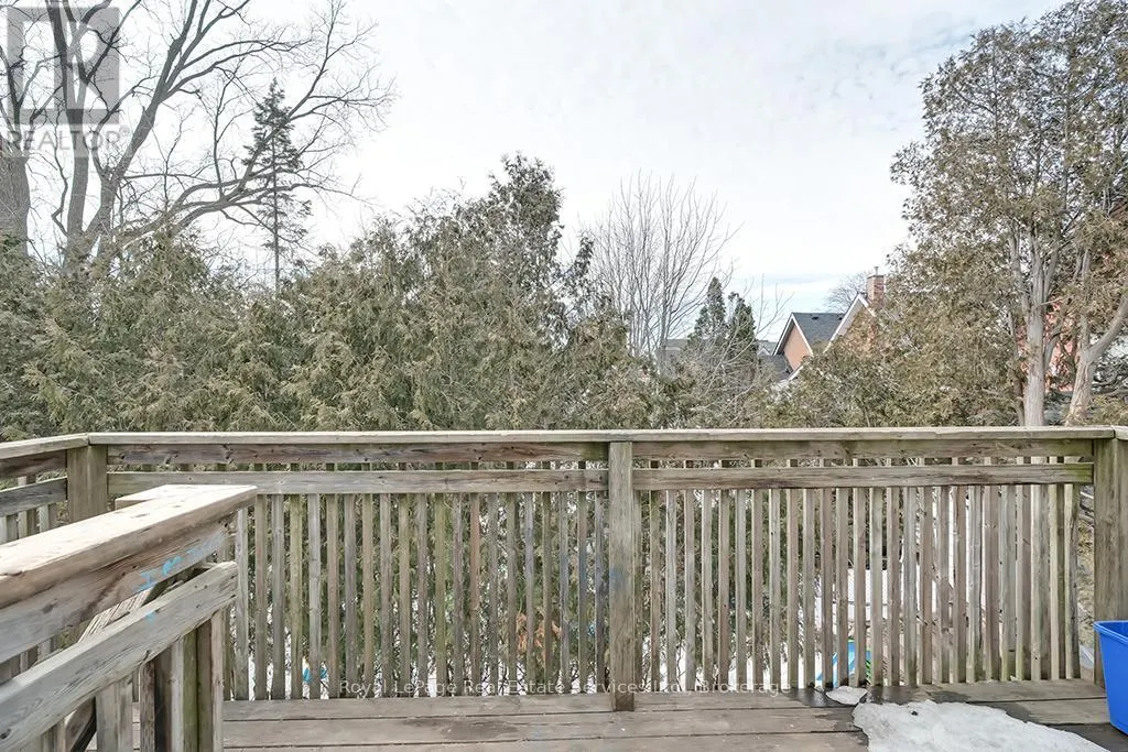 UPPER - 33 ROSE AVENUE, #Upper