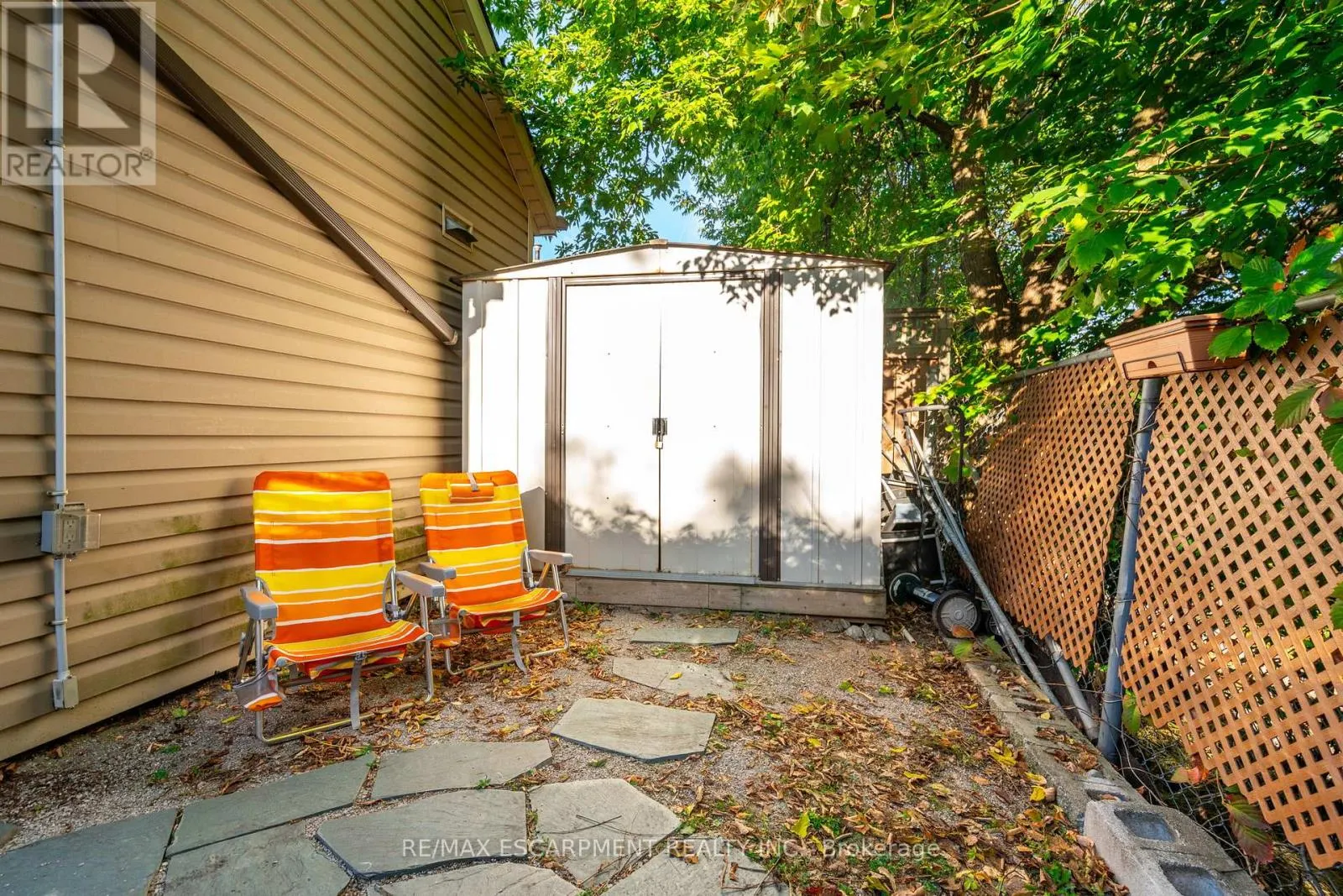 346 HUNTER STREET W
