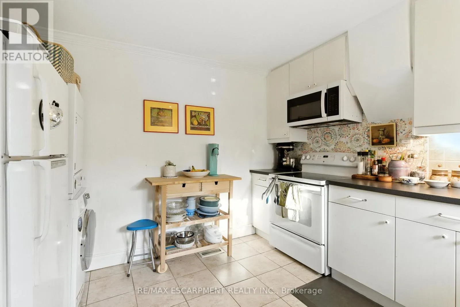 346 HUNTER STREET W