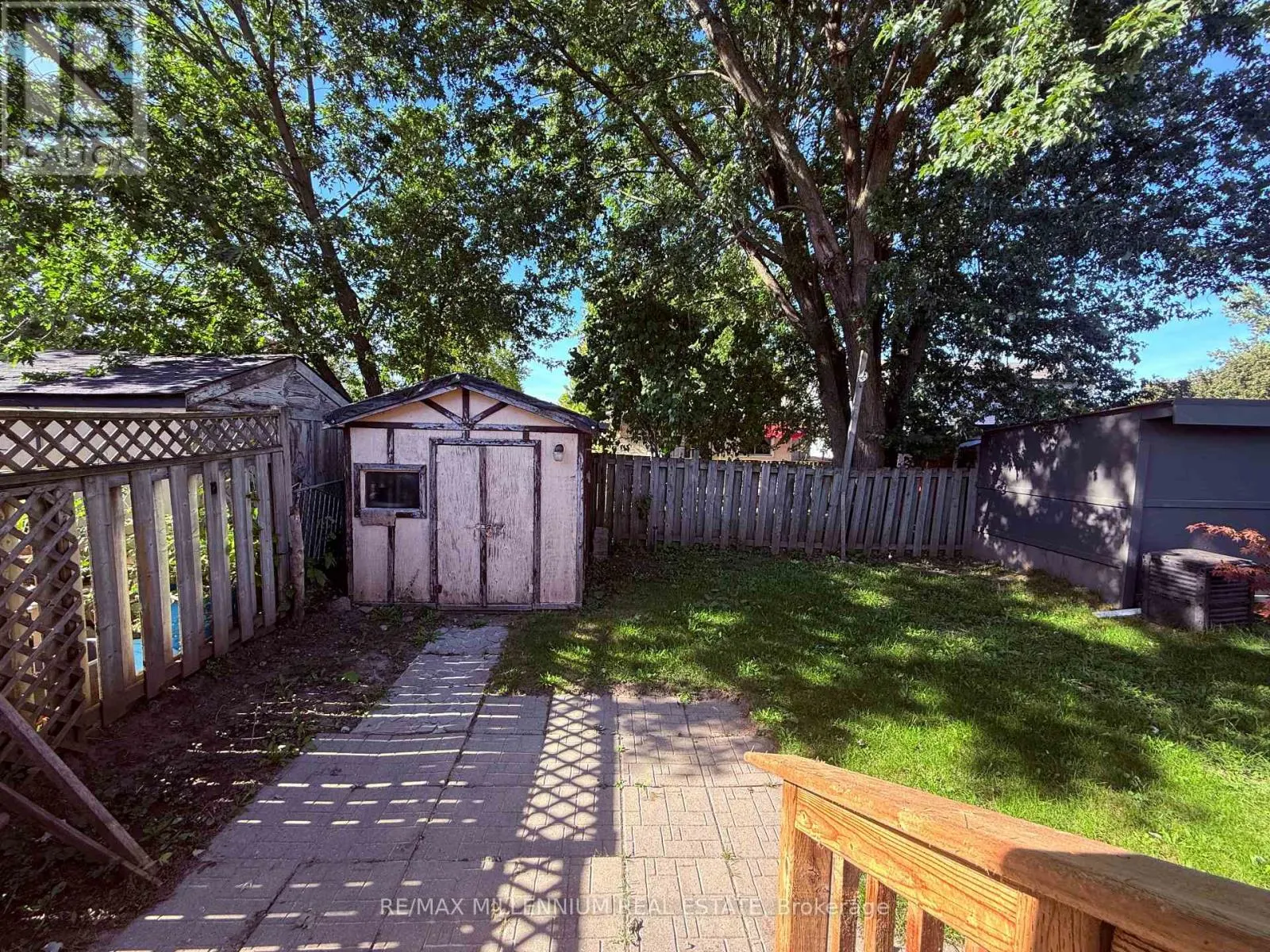 349 STRATHALLAN STREET