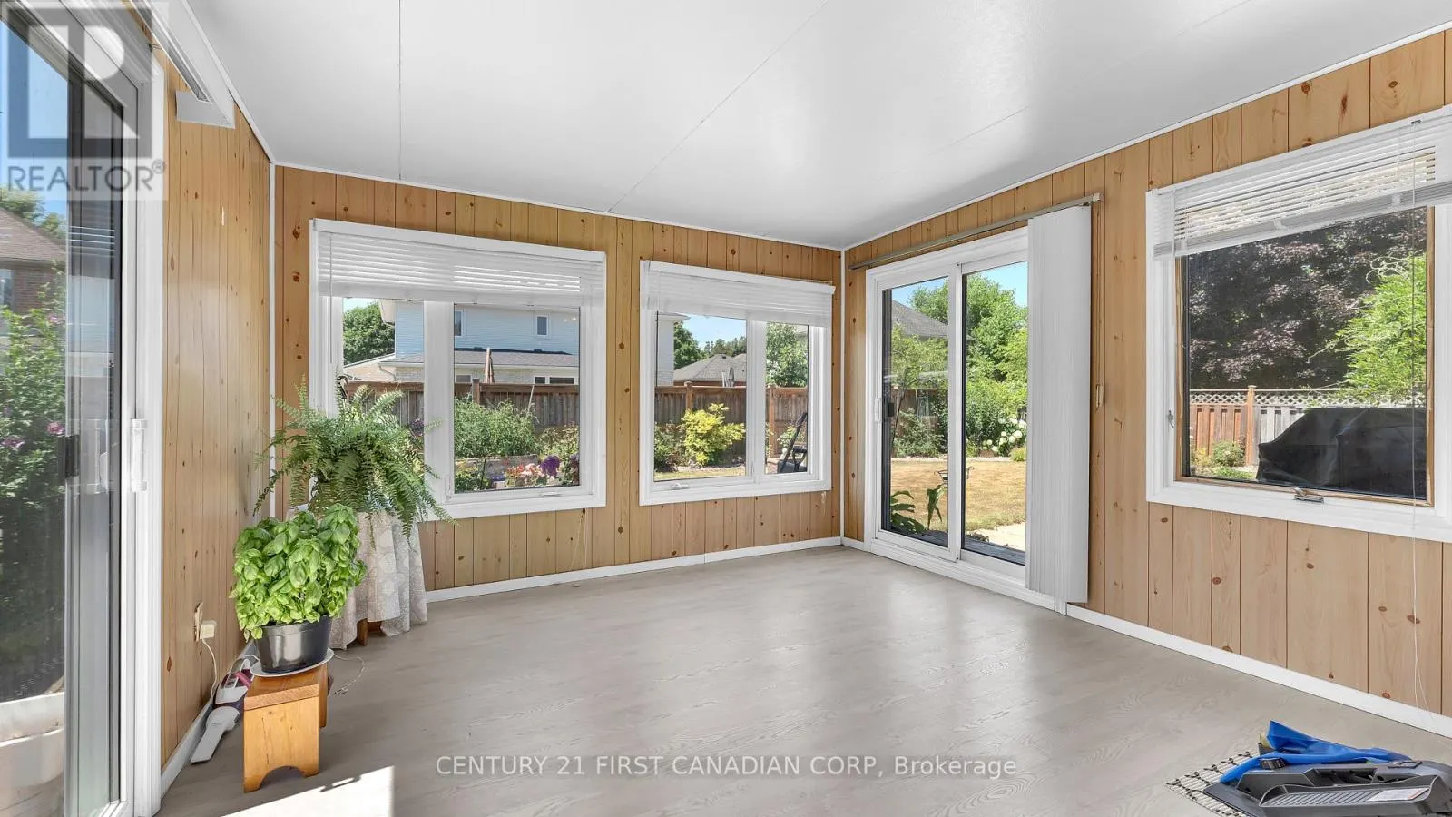 79 WINTERGARDEN ROAD