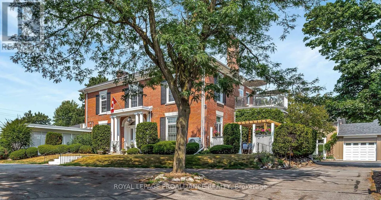3 - 99 BRIDGE STREET E, #3