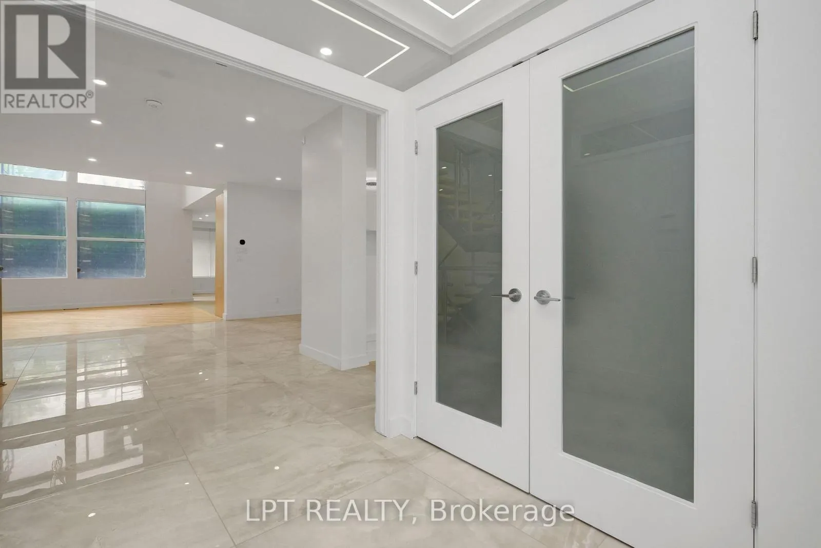 298 CRESTVIEW ROAD