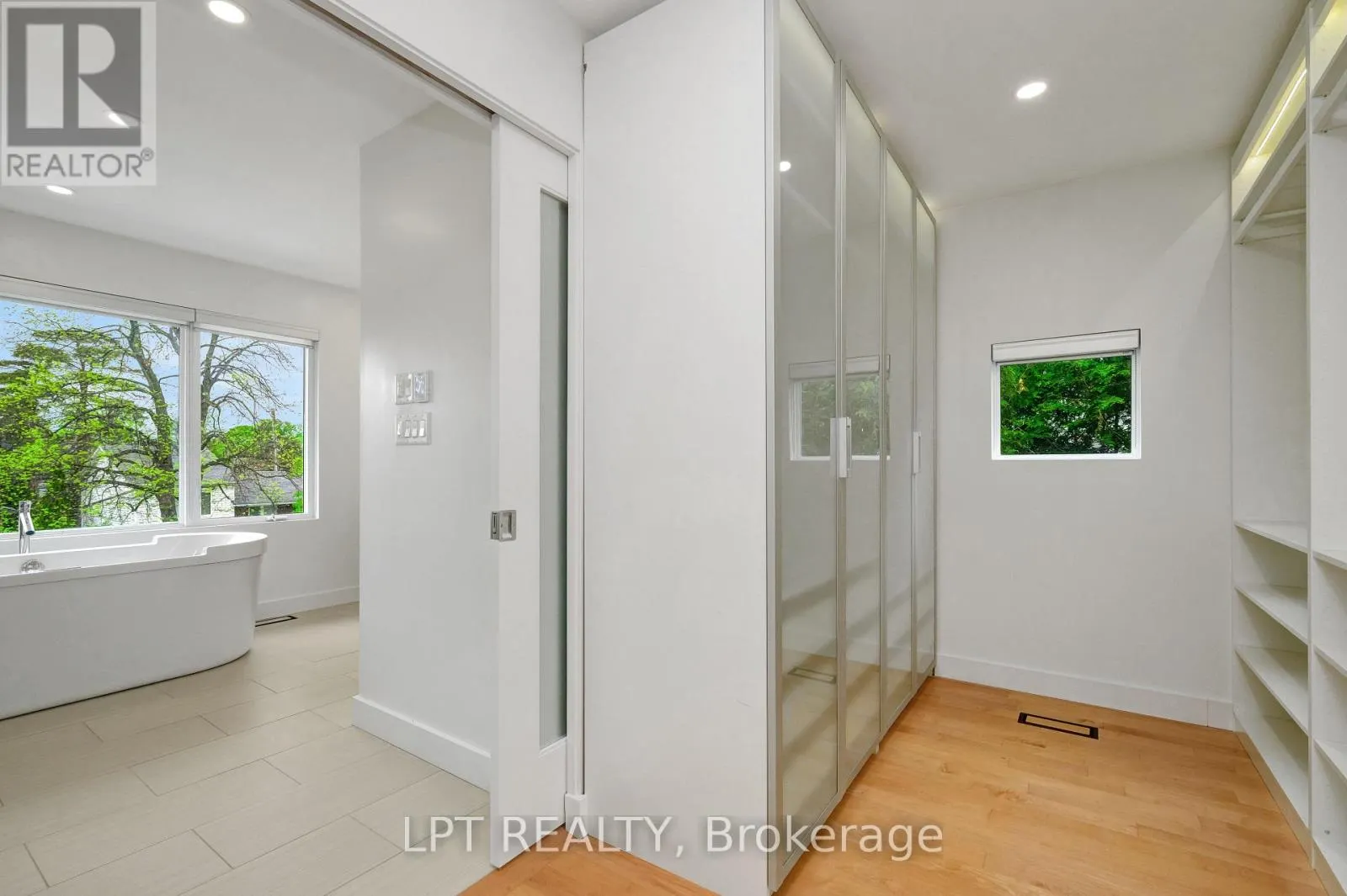 298 CRESTVIEW ROAD