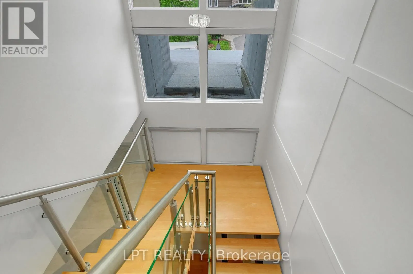298 CRESTVIEW ROAD