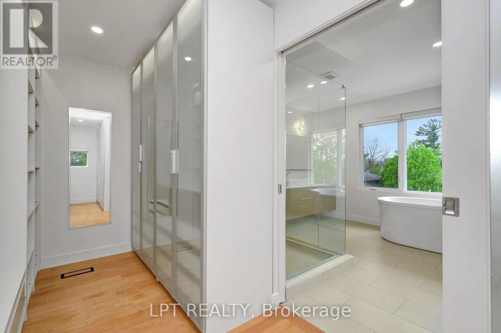 298 CRESTVIEW ROAD