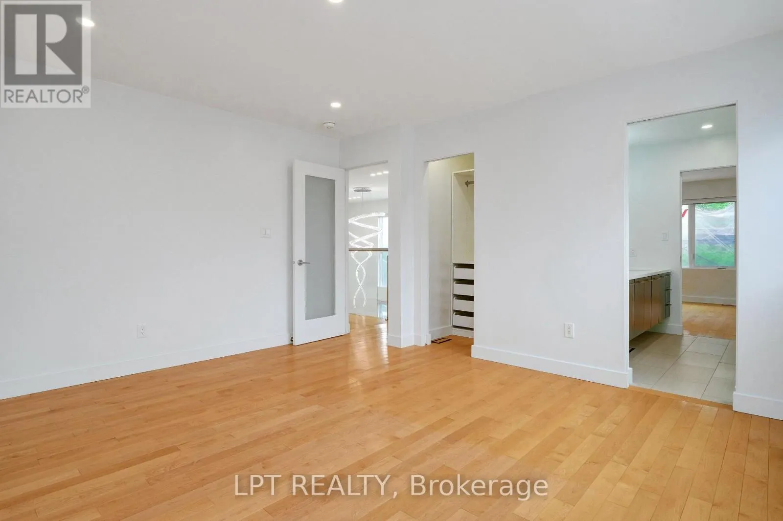 298 CRESTVIEW ROAD