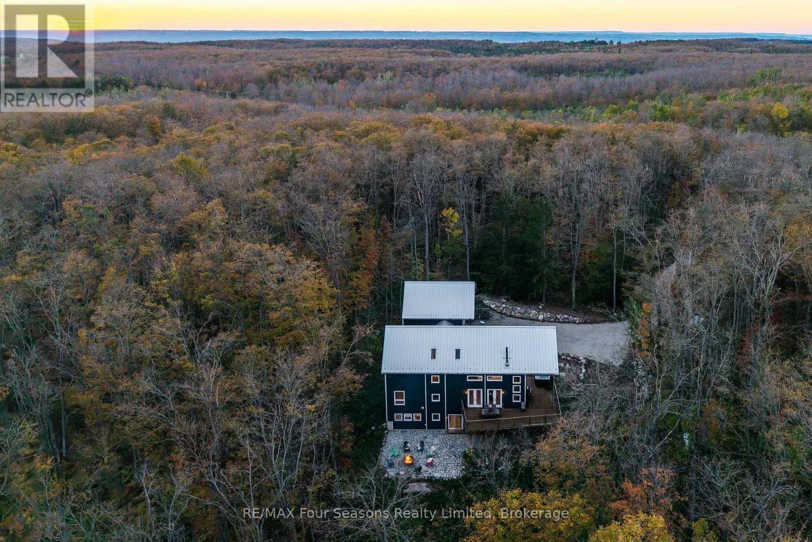 589108 GREY ROAD 19