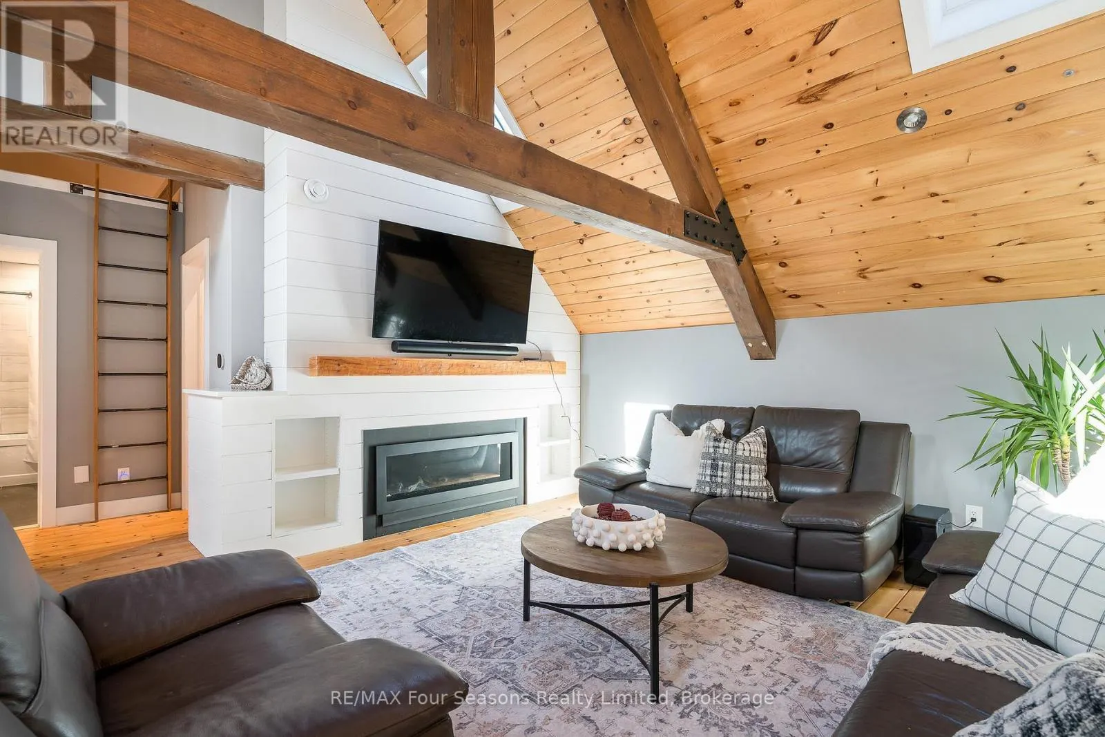589108 GREY ROAD 19