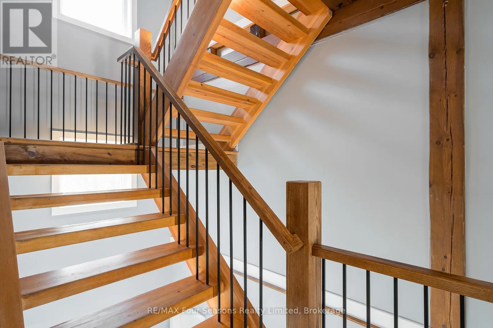 589108 GREY ROAD 19