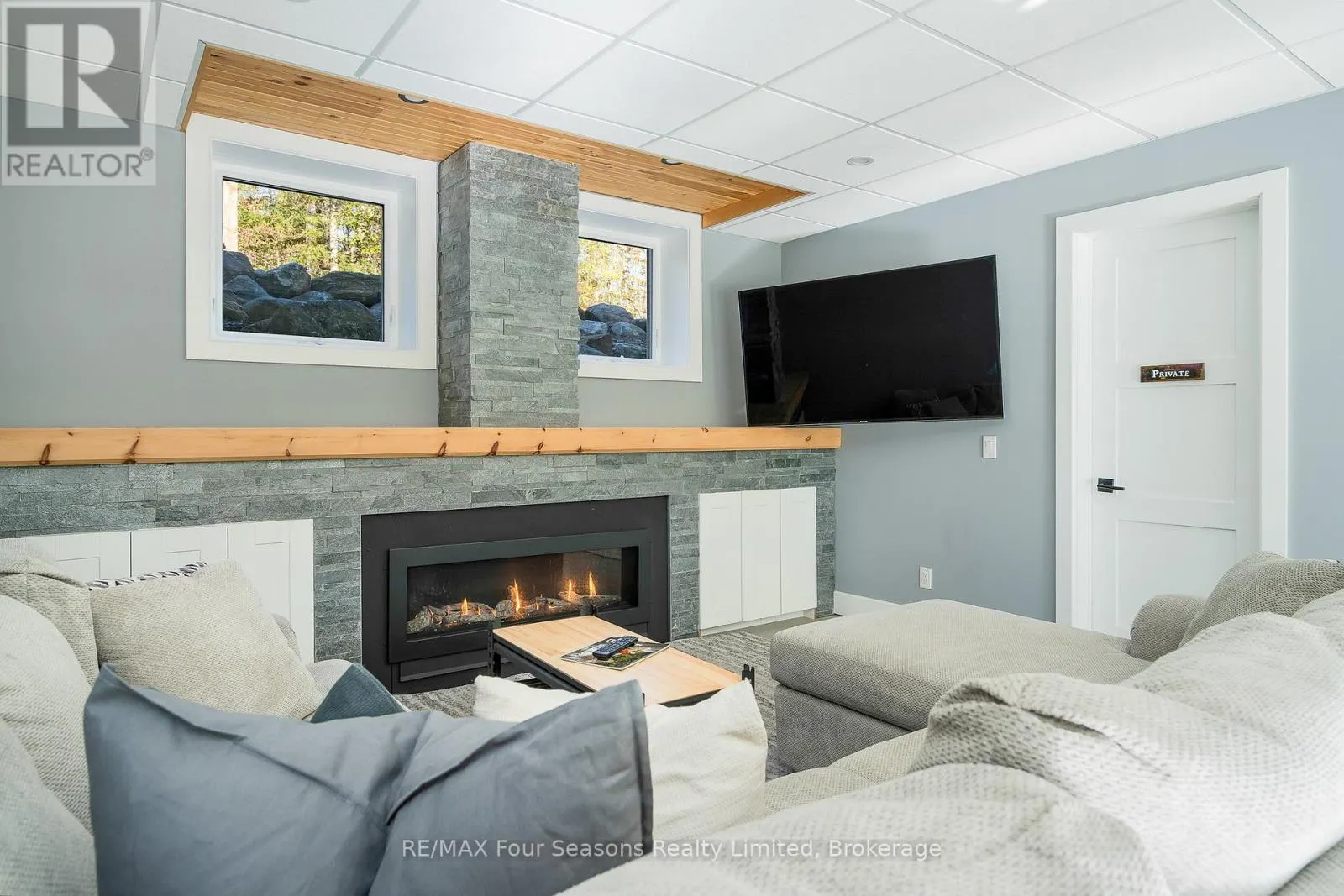 589108 GREY ROAD 19