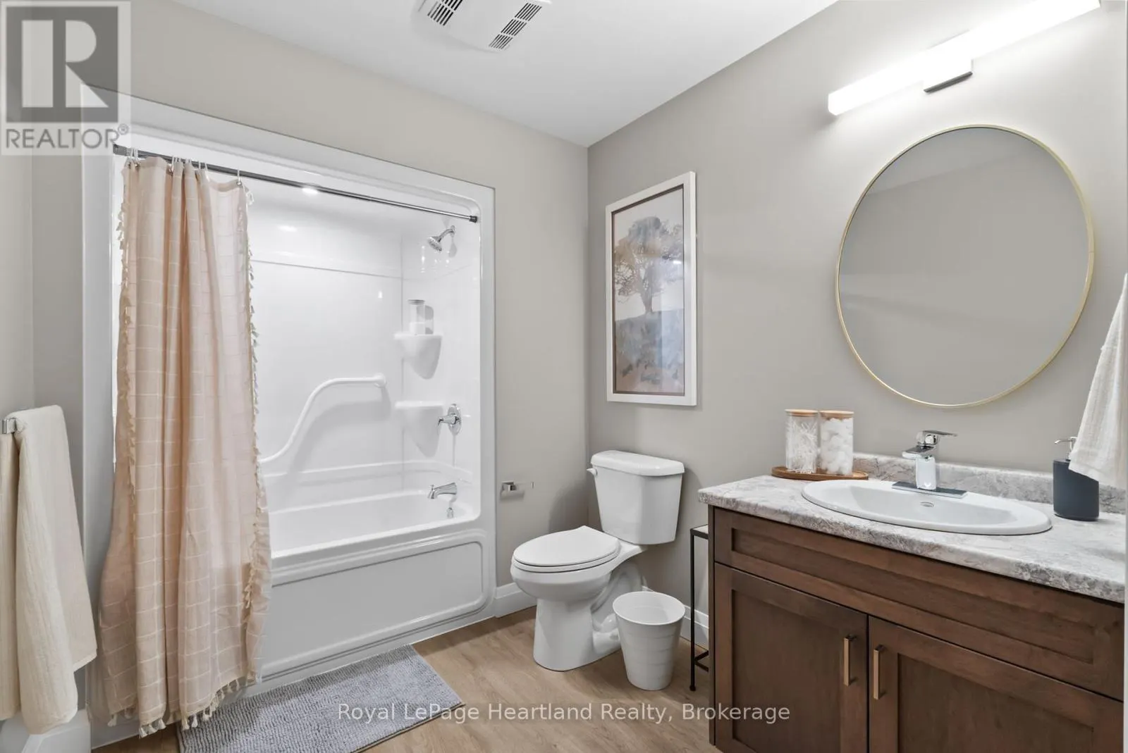 406 - 187 VICTORIA STREET W, #406