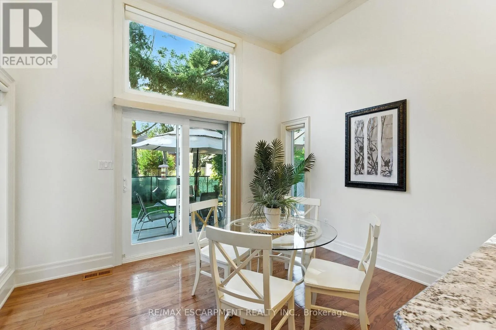 320 FIDDLER'S GREEN ROAD