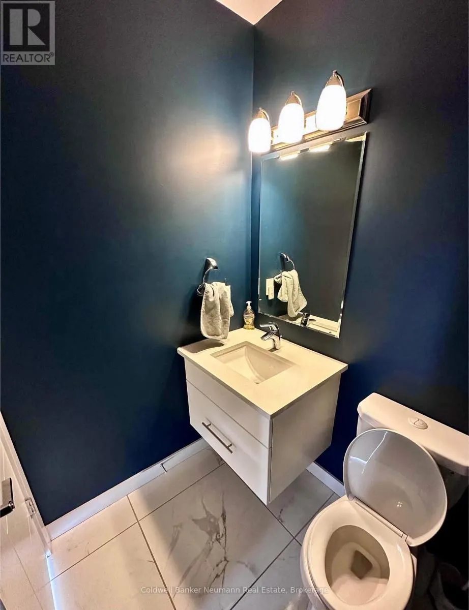 4 - 72 YORK ROAD, #4