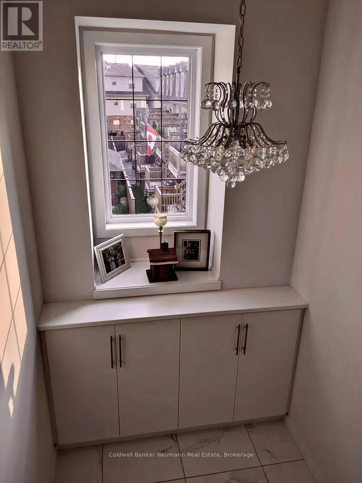 4 - 72 YORK ROAD, #4