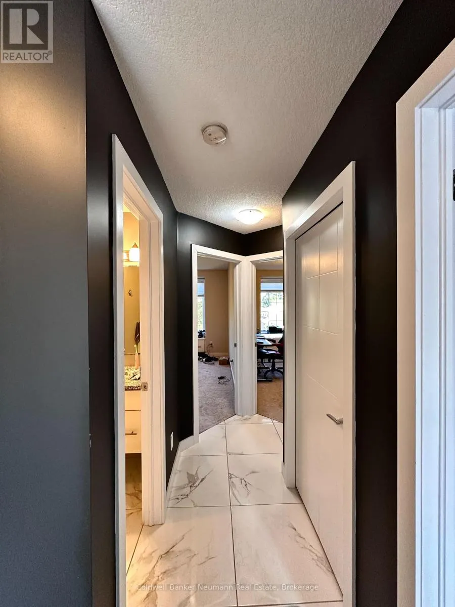 4 - 72 YORK ROAD, #4