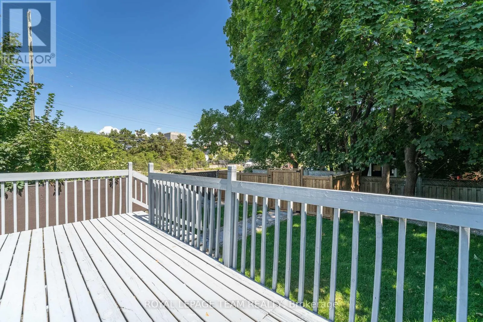 5 GILCHRIST AVENUE
