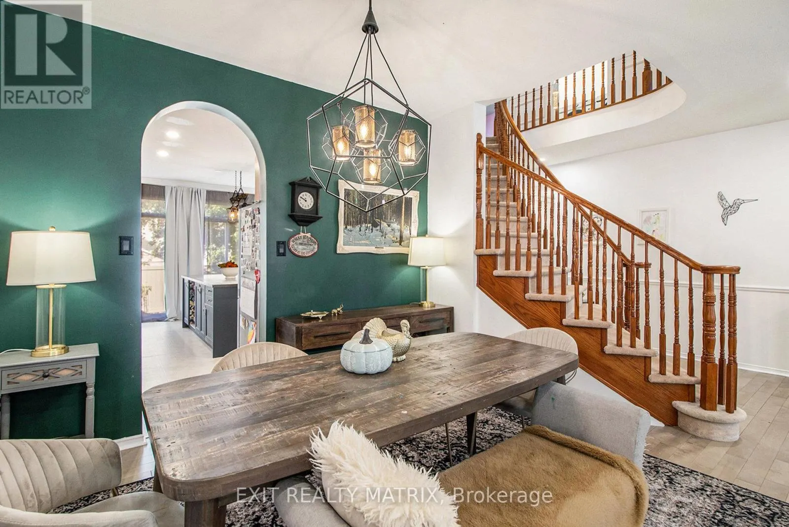 2205 BLUE WILLOW CRESCENT