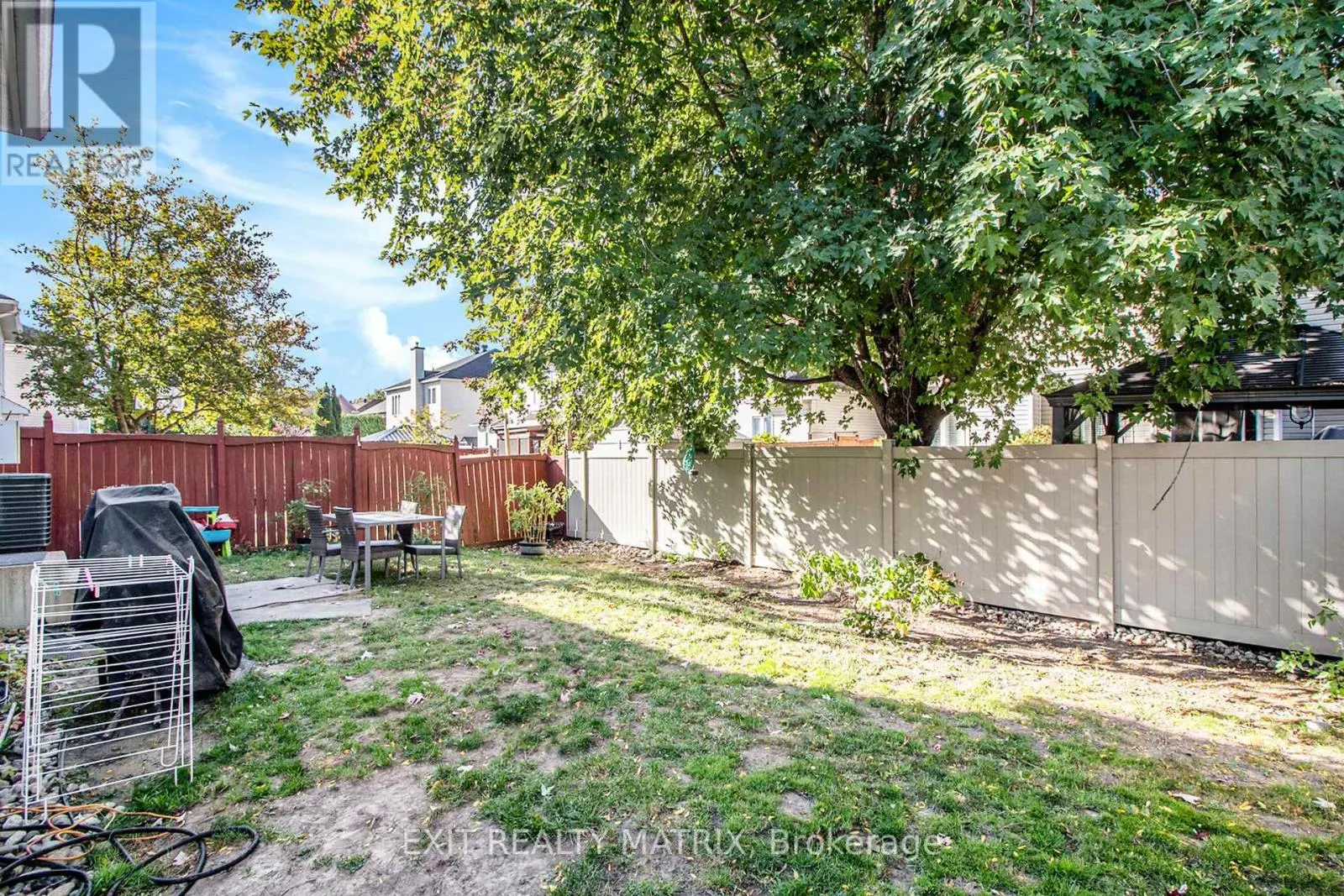 2205 BLUE WILLOW CRESCENT