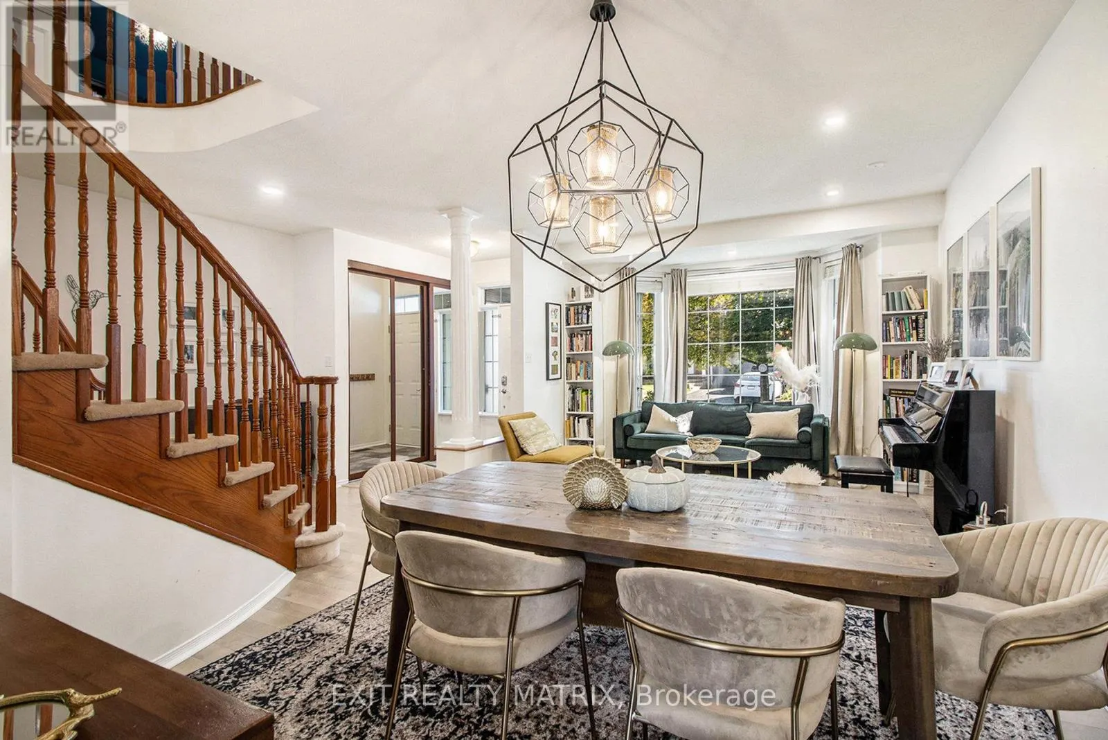 2205 BLUE WILLOW CRESCENT