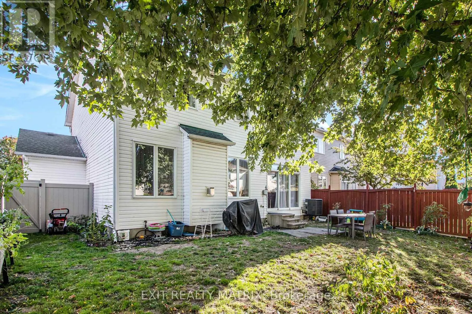 2205 BLUE WILLOW CRESCENT
