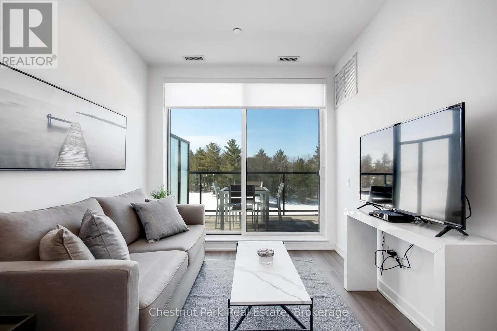 404 - 120 CARRICK TRAIL, #404