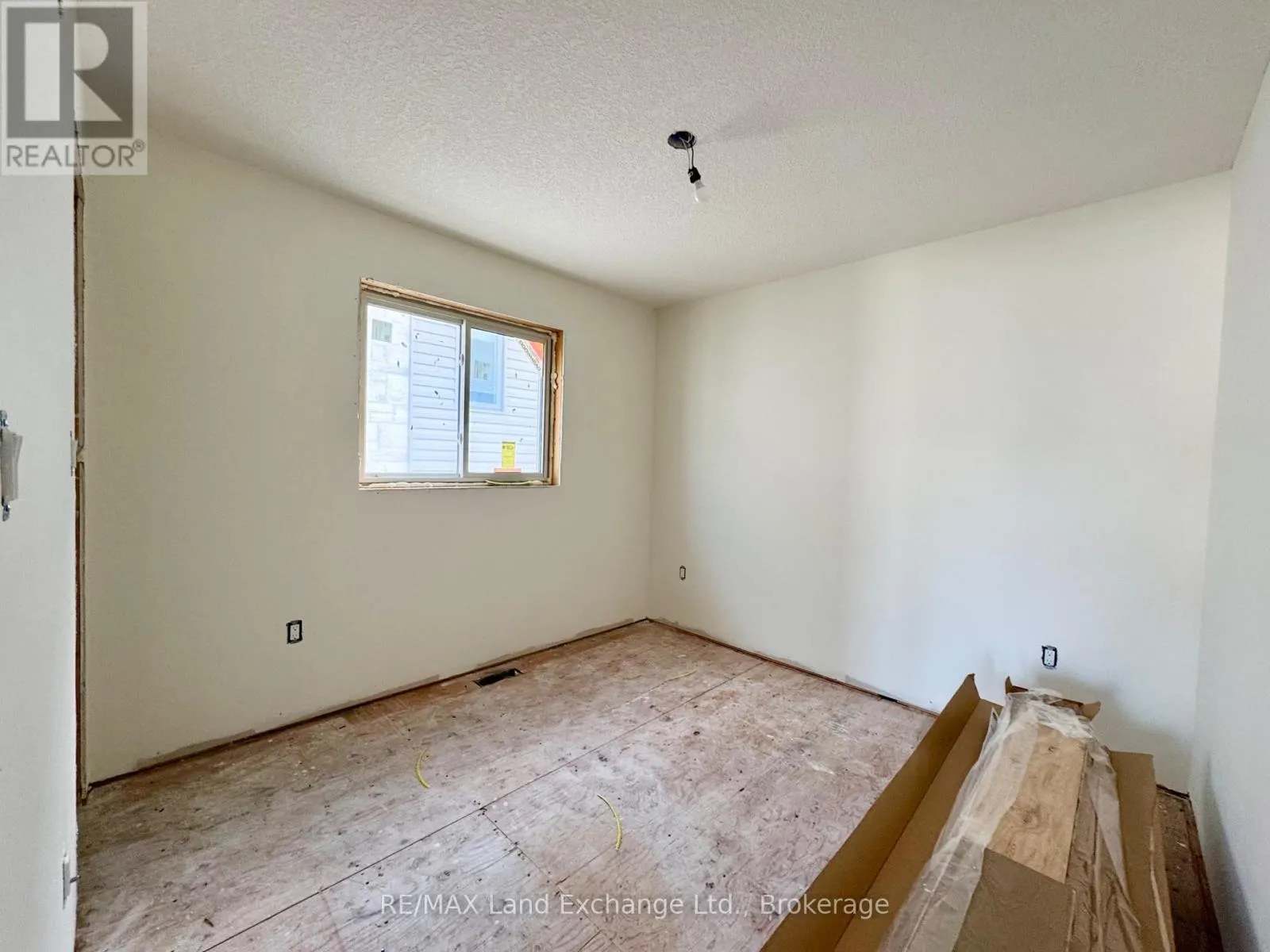 448 BURNSIDE STREET