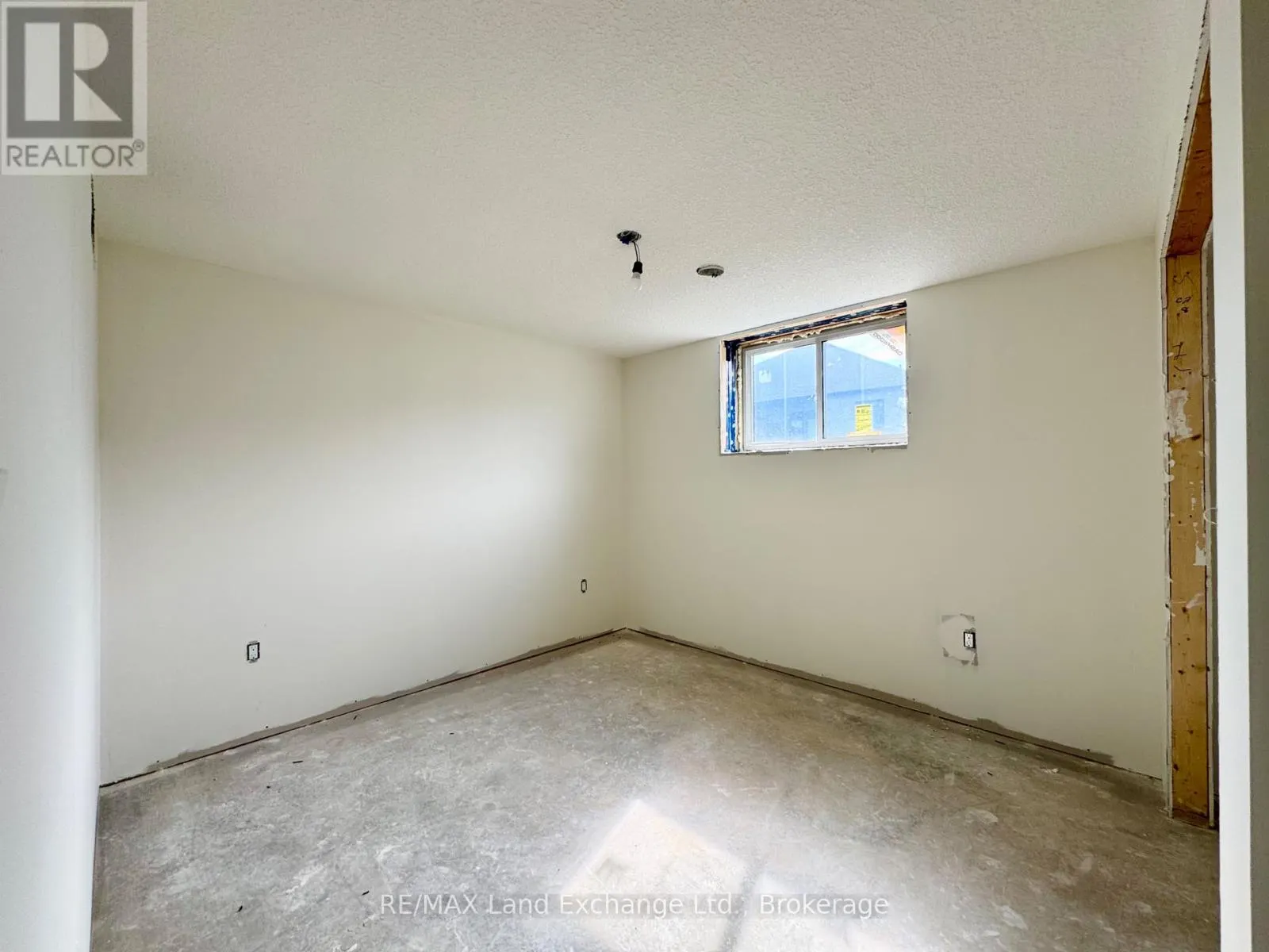448 BURNSIDE STREET