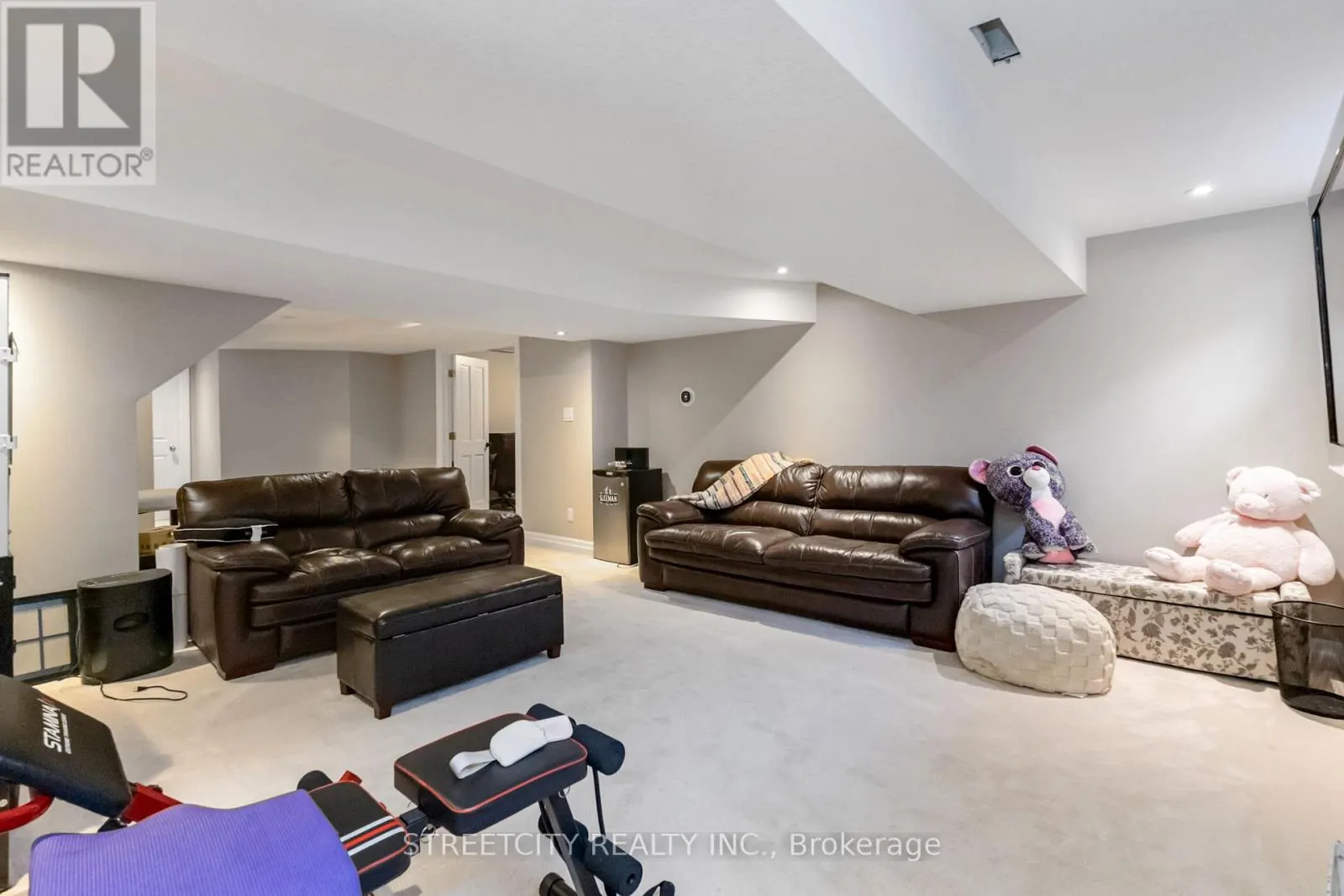 1160 CARDINAL ROAD
