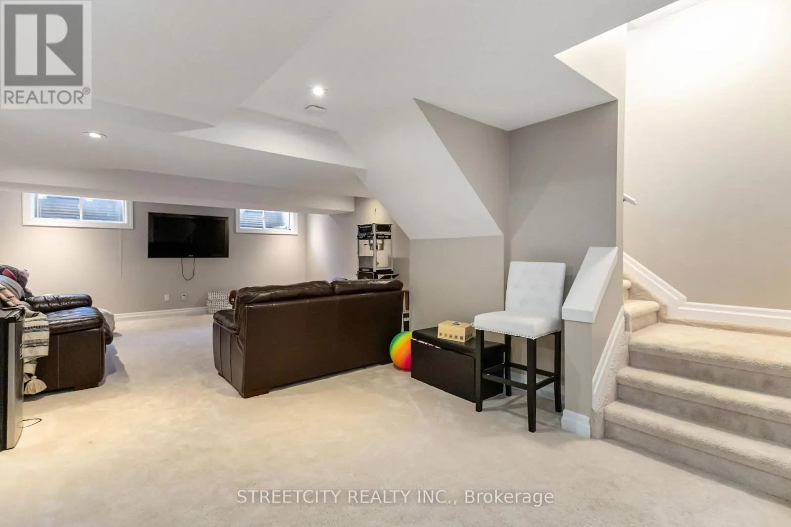1160 CARDINAL ROAD