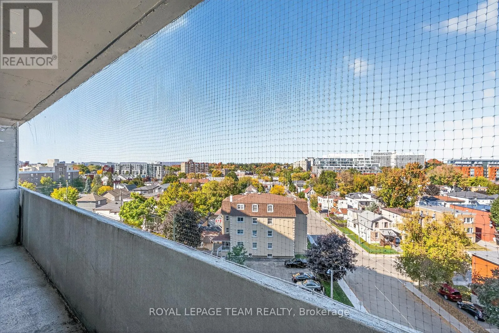 702 - 40 LANDRY STREET