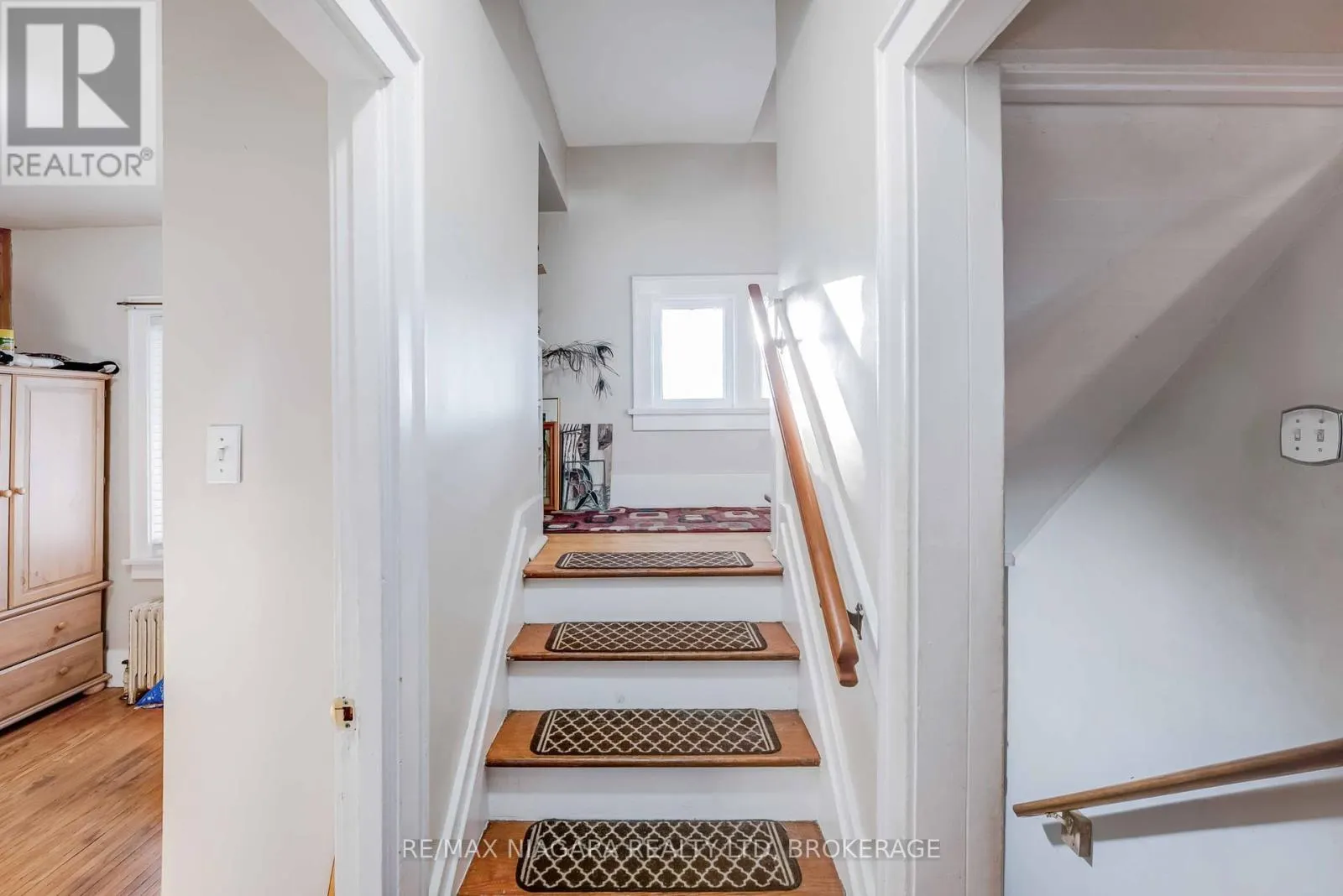 5365 PORTAGE ROAD
