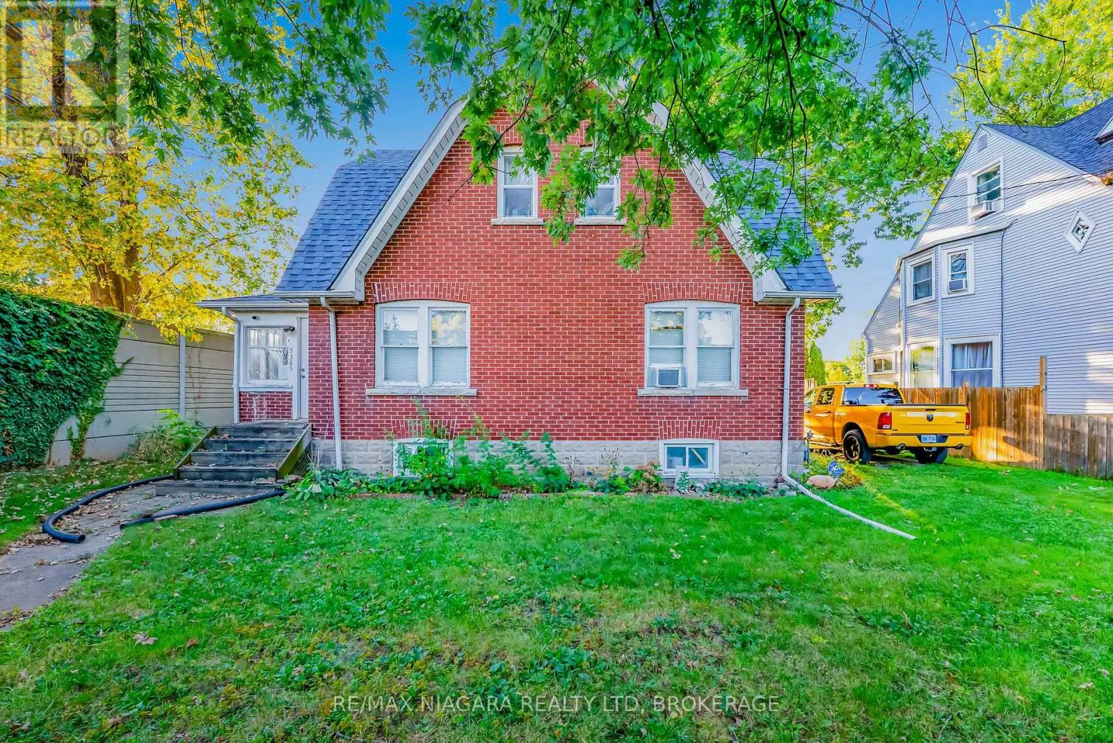 5365 PORTAGE ROAD