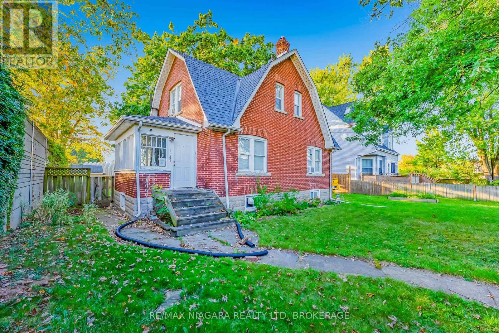 5365 PORTAGE ROAD