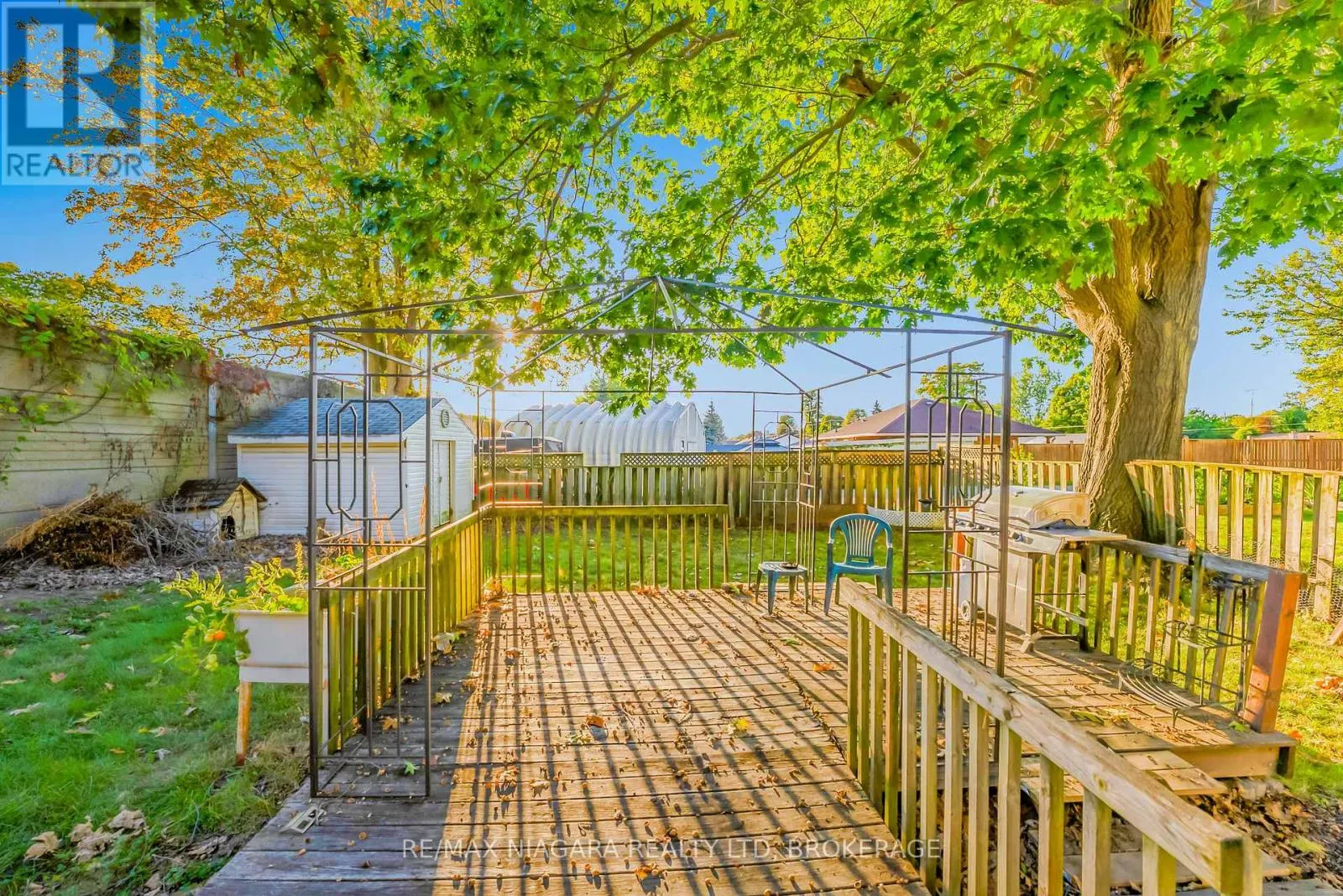 5365 PORTAGE ROAD