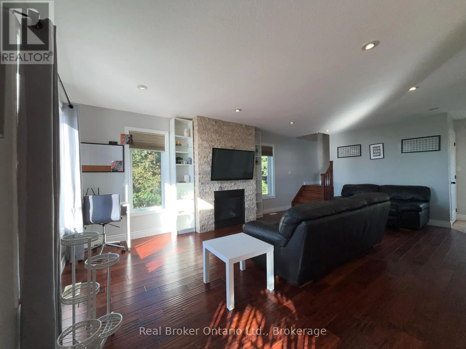 2801 NORTH SHORE DRIVE
