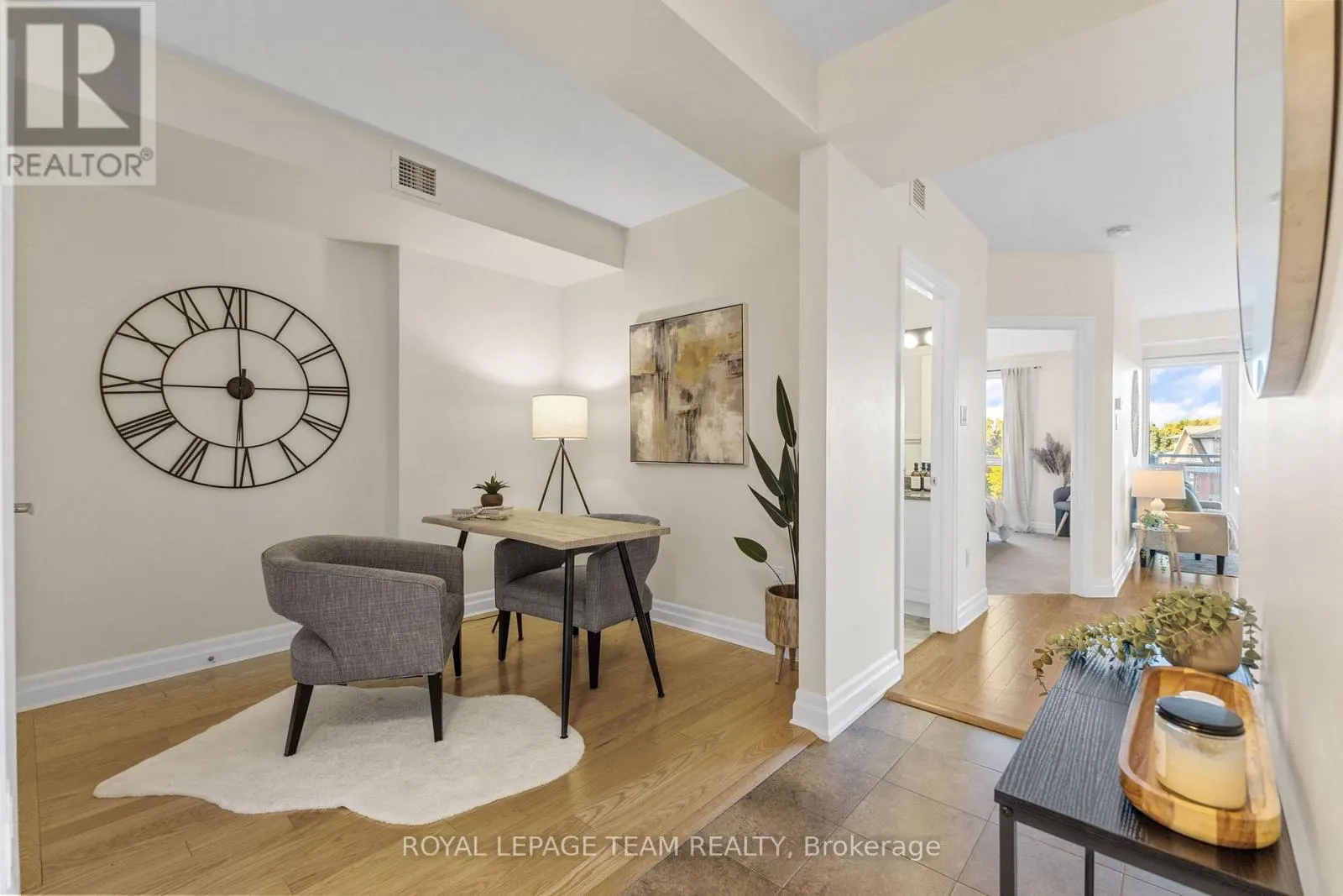306 - 90 LANDRY STREET