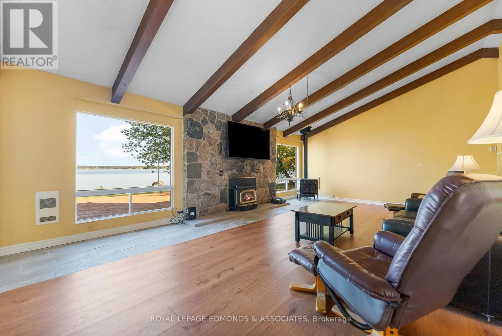 1227 BURNS DRIVE