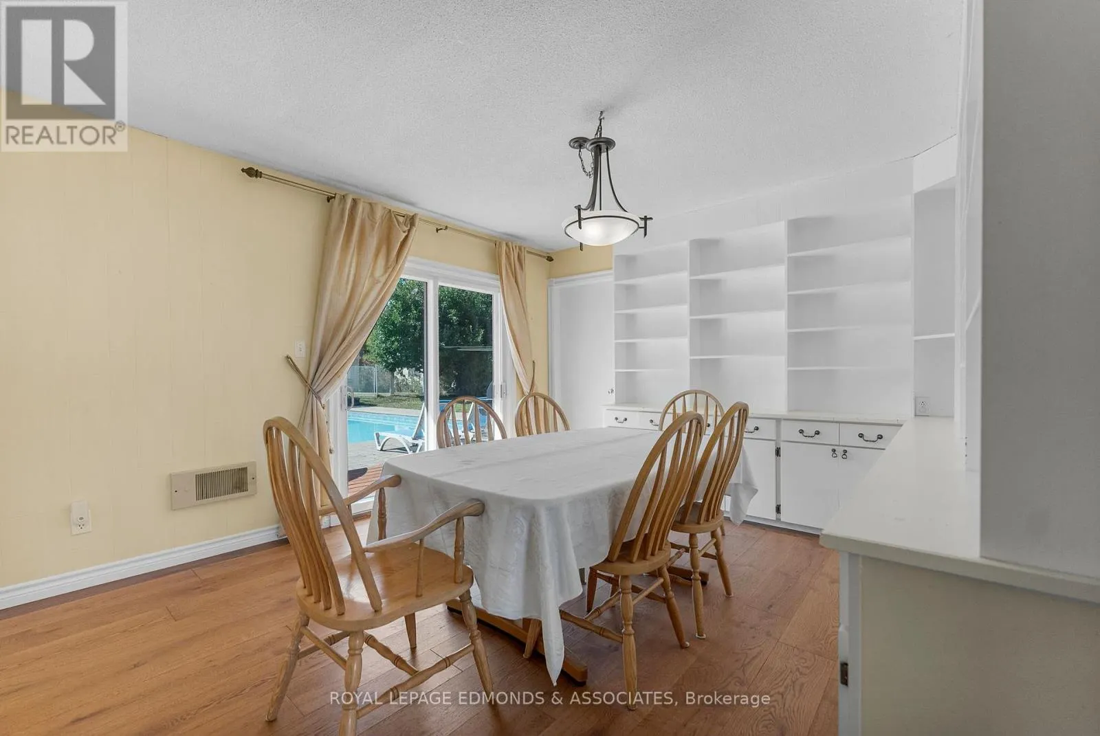1227 BURNS DRIVE