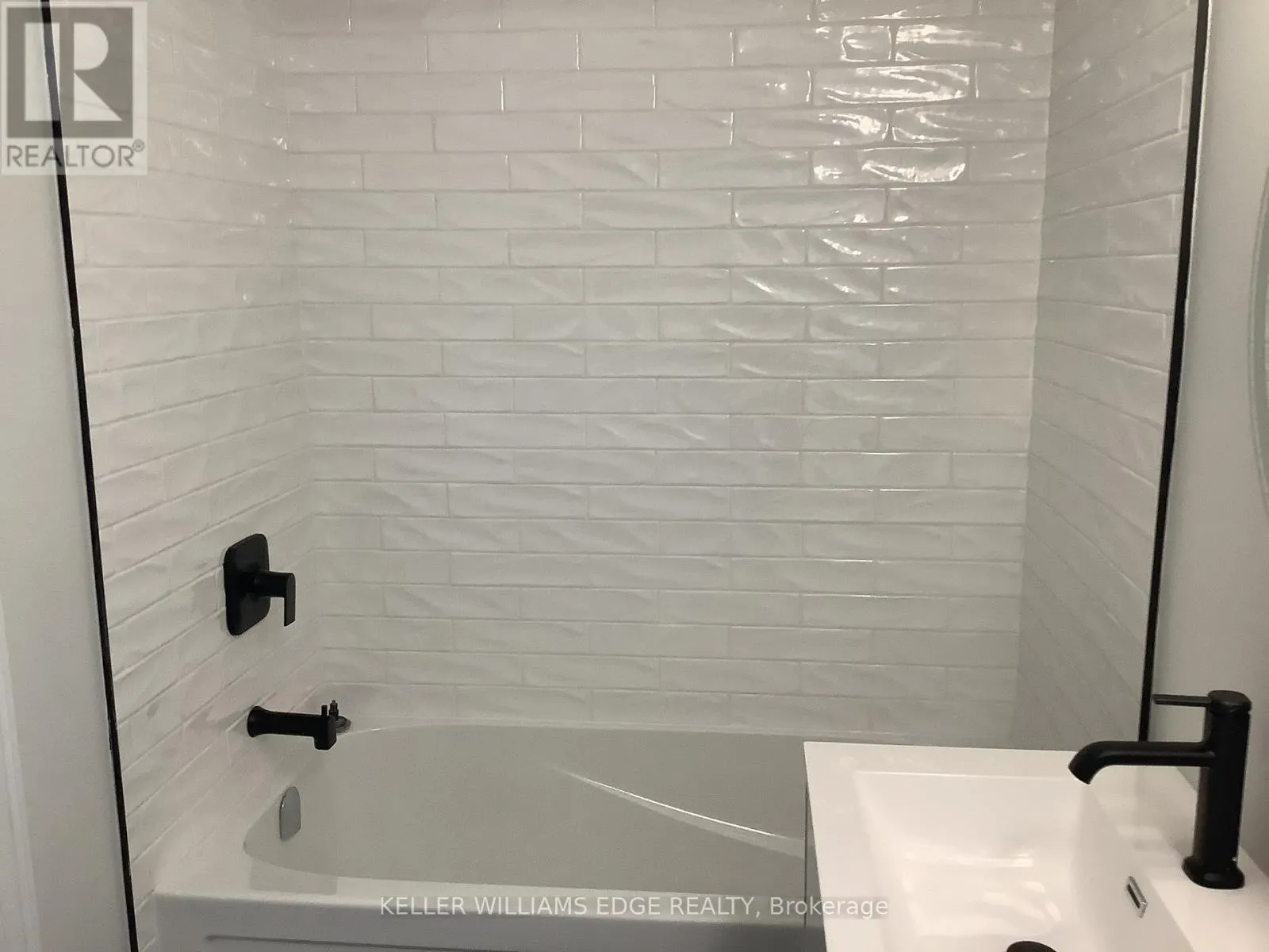 229 WEST 18TH STREET