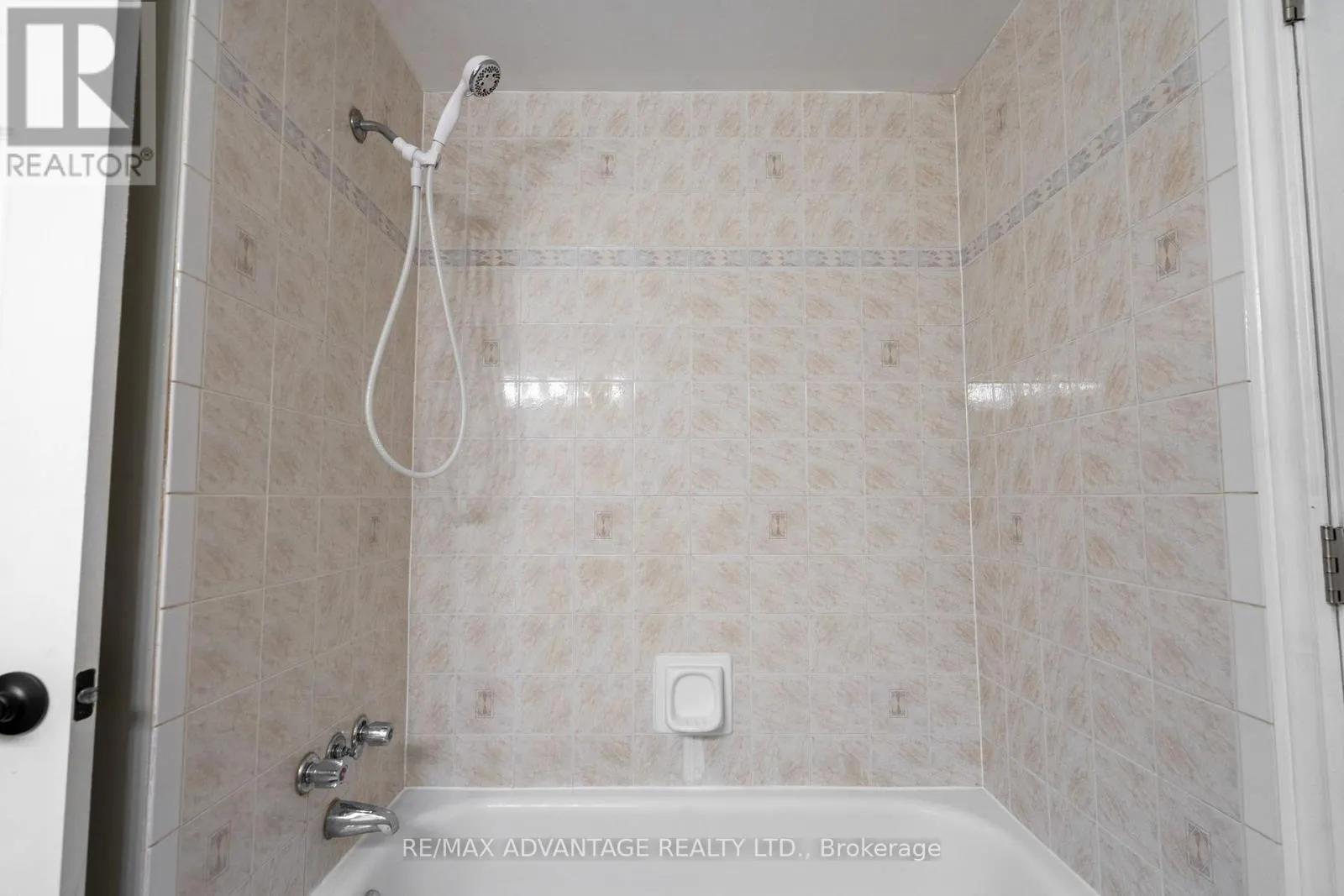 8 - 621 CRANBROOK ROAD, #8
