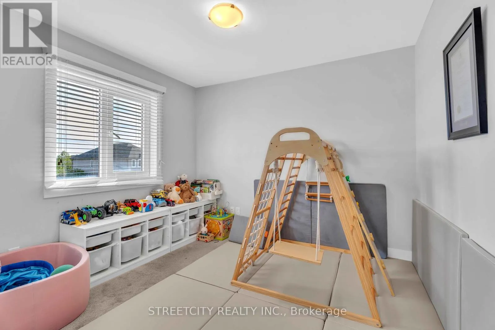 2167 WATEROAK DRIVE