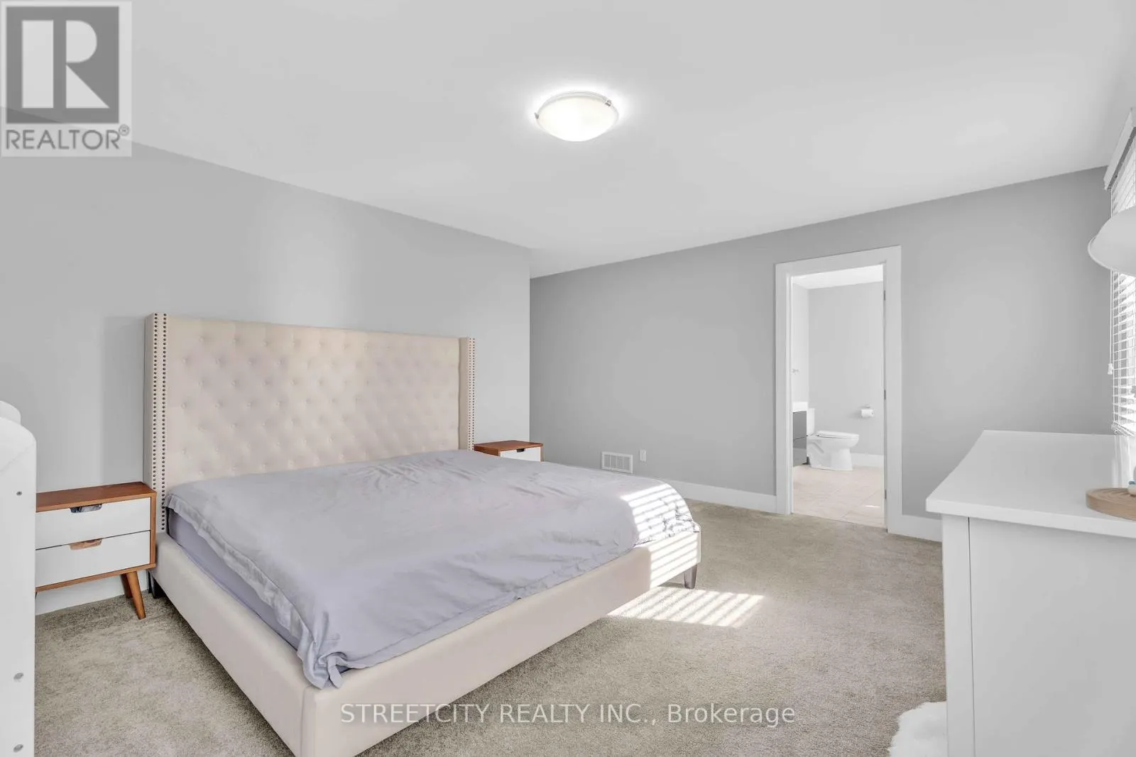 2167 WATEROAK DRIVE