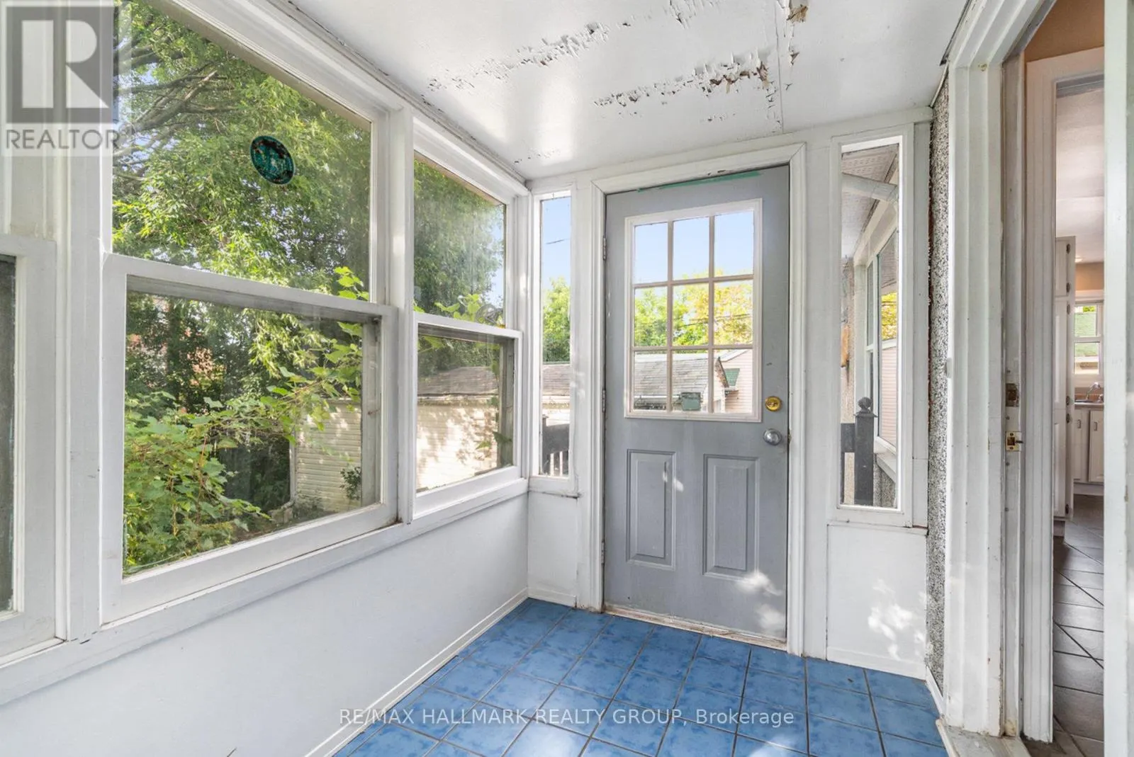 426 BLAKE BOULEVARD