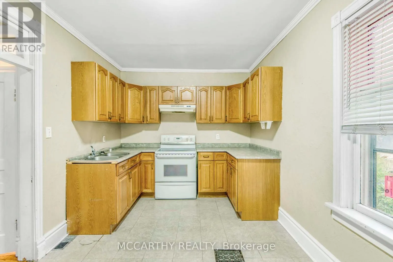 191 MAIN STREET E