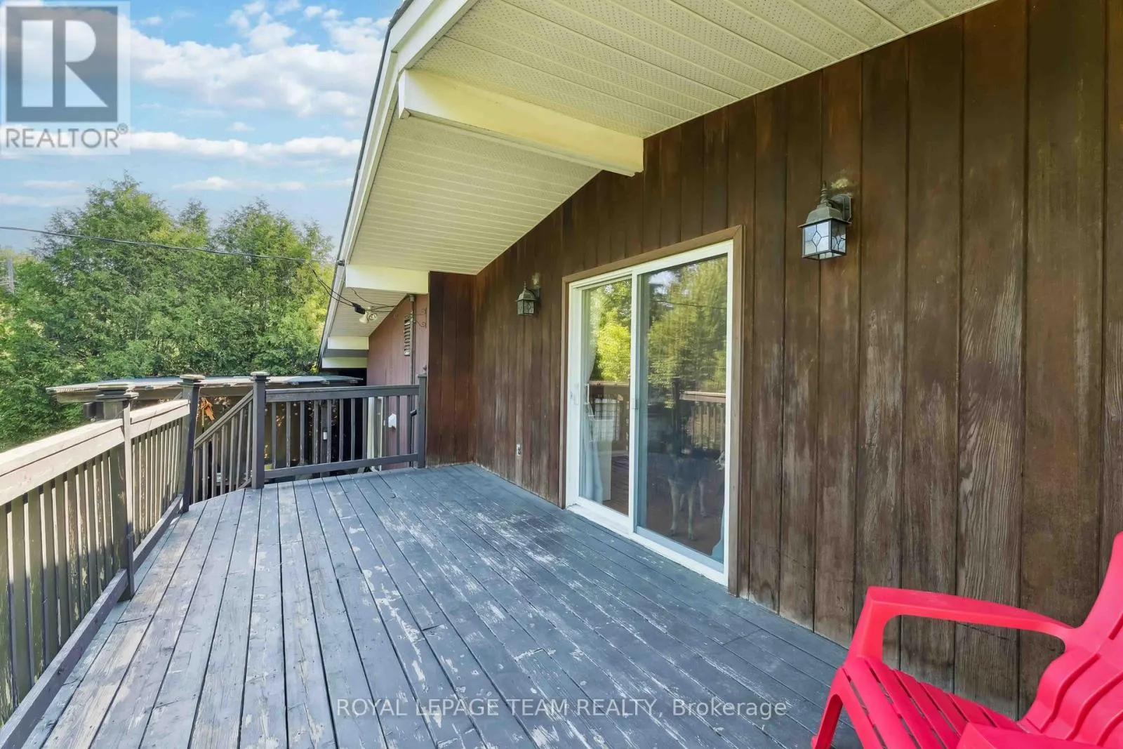 2353 GEORGINA DRIVE