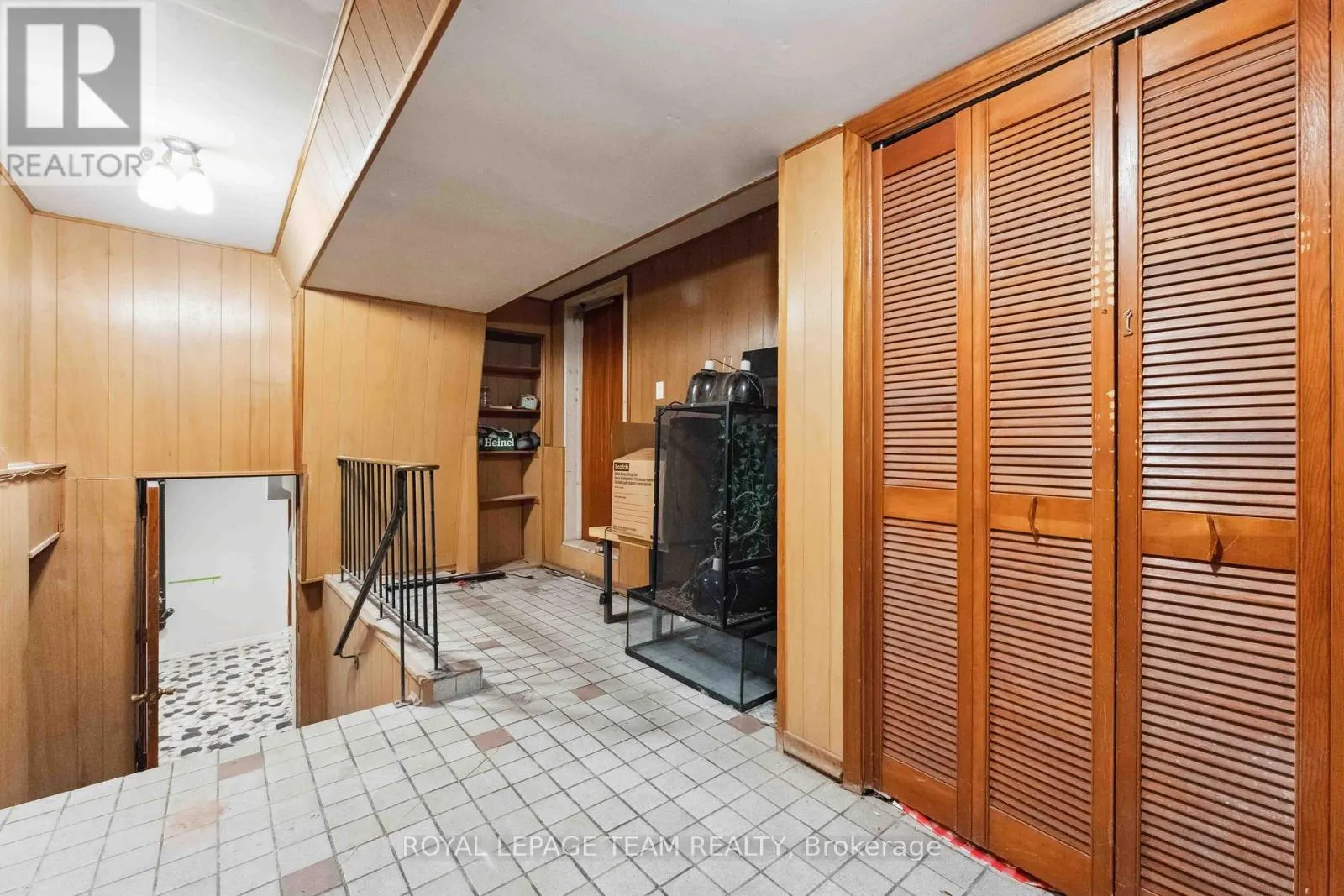 2353 GEORGINA DRIVE