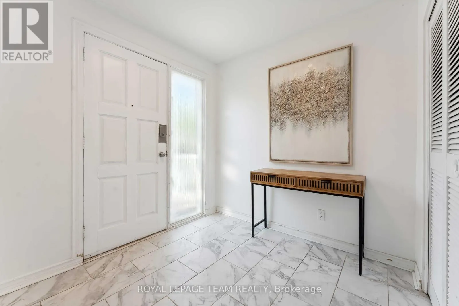 2353 GEORGINA DRIVE